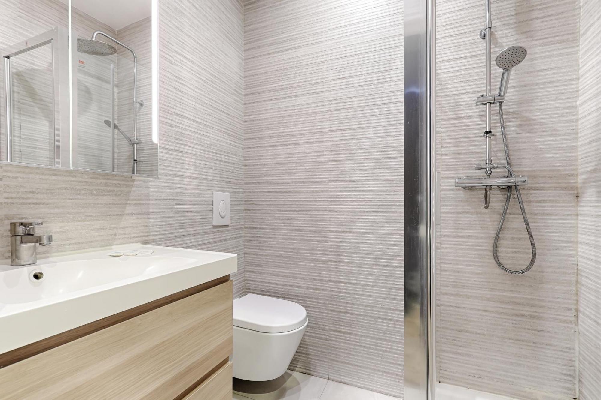 Appartement De Charme 2Br Canal Saint Martin Paris Dış mekan fotoğraf